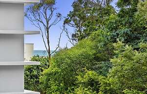 Tranquil 2 Bedroom on Burleigh Headland