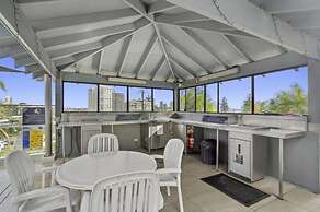 Tranquil 2 Bedroom on Burleigh Headland