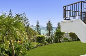Tranquil 2 Bedroom on Burleigh Headland