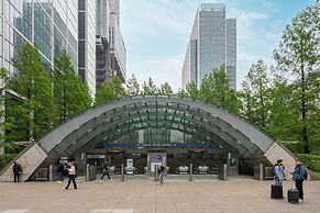 Stunning Three-bedroom Apartment on the River