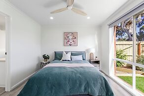 2 Bedroom - Walk to Beach - Pet Friendly