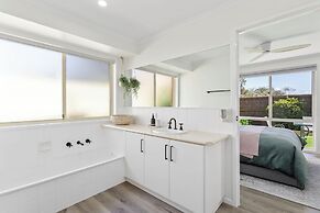 2 Bedroom - Walk to Beach - Pet Friendly