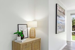 2 Bedroom - Walk to Beach - Pet Friendly