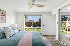 2 Bedroom - Walk to Beach - Pet Friendly