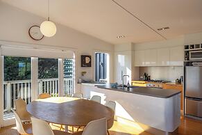 Pacific Views - Waiheke Island