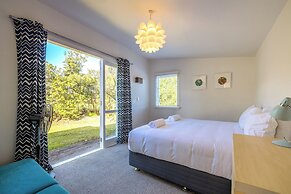 Pacific Views - Waiheke Island