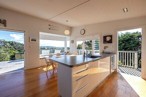 Pacific Views - Waiheke Island