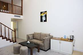 Ketrin Hotel & Restaurant