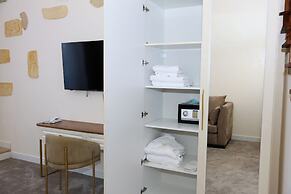 Ketrin Hotel & Restaurant