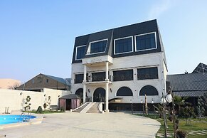 Ketrin Hotel & Restaurant