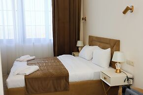 Ketrin Hotel & Restaurant