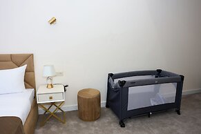 Ketrin Hotel & Restaurant