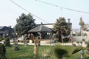 Ketrin Hotel & Restaurant