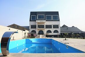 Ketrin Hotel & Restaurant