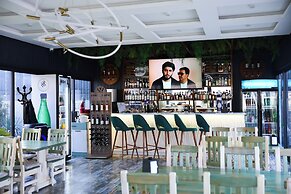 Ketrin Hotel & Restaurant