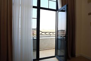 Ketrin Hotel & Restaurant