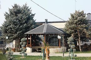 Ketrin Hotel & Restaurant