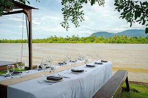 Komsan Kampot Resort