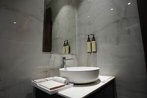 Stamps Golden Lagoon By Eight Continents