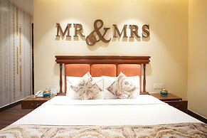 Stamps Golden Lagoon By Eight Continents