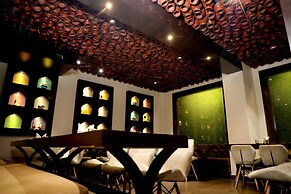 Stamps Golden Lagoon By Eight Continents