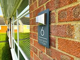 Charming Chalet-style Bungalow in Kessingland