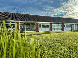 Charming Chalet-style Bungalow in Kessingland