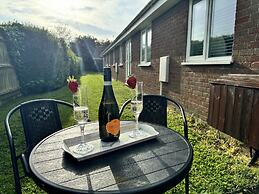 Charming Chalet-style Bungalow in Kessingland