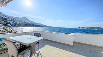 Rota Hotel & Restaurant