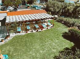 Rota Hotel & Restaurant
