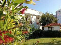 Rota Hotel & Restaurant