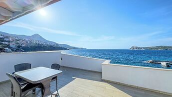 Rota Hotel & Restaurant