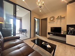 The Base Central Pattaya by Mickey