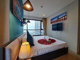 The Base Central Pattaya by Mickey