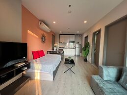 The Base Central Pattaya by Mickey