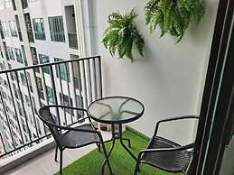 The Base Central Pattaya by Mickey