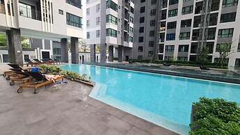 The Base Central Pattaya by Mickey