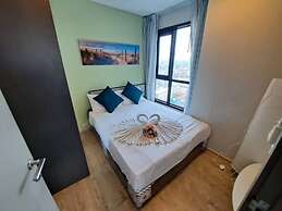 The Base Central Pattaya by Mickey