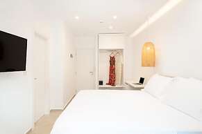 Golden Bee Lifestyle