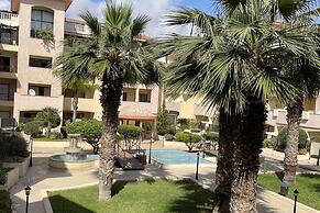 2 Bed Townhouse Sleeps 4 - Pool - Patio & Balcony