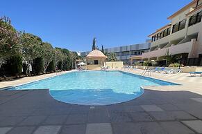 2 Bed Townhouse Sleeps 4 - Pool - Patio & Balcony