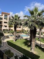 Townhouse With Pool 5 Minute Walk to Beach