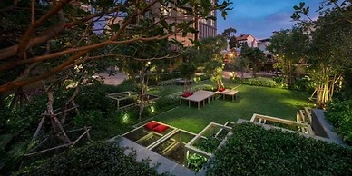 Edge Central Pattaya by Mickey