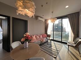 Edge Central Pattaya by Mickey