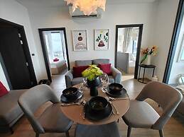 Edge Central Pattaya by Mickey