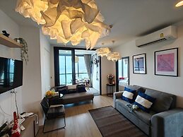 Edge Central Pattaya by Mickey