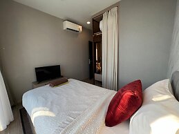 Edge Central Pattaya by Mickey