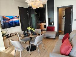 Edge Central Pattaya by Mickey