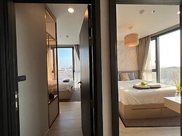 Edge Central Pattaya by Mickey