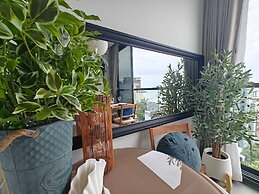 Edge Central Pattaya by Mickey